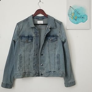 XXL Denim Jacket - Light wash